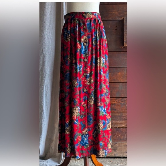 Signature by Jerell vintage red floral maxi skirt with pockets - Picture 1 of 9